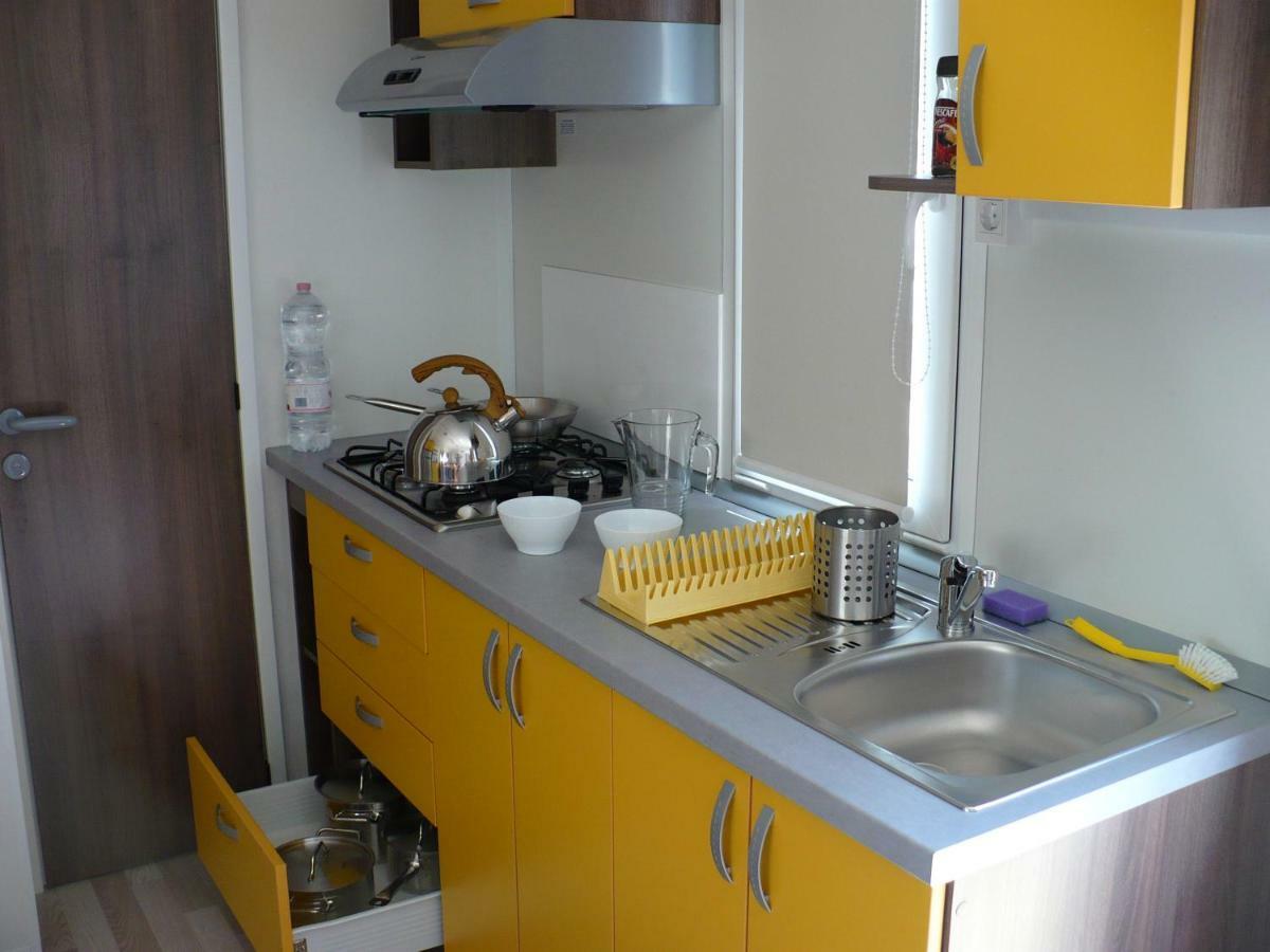 Victoria Mobilehome In Solaris Fkk Naturist Camping Resort Poreč Exterior foto